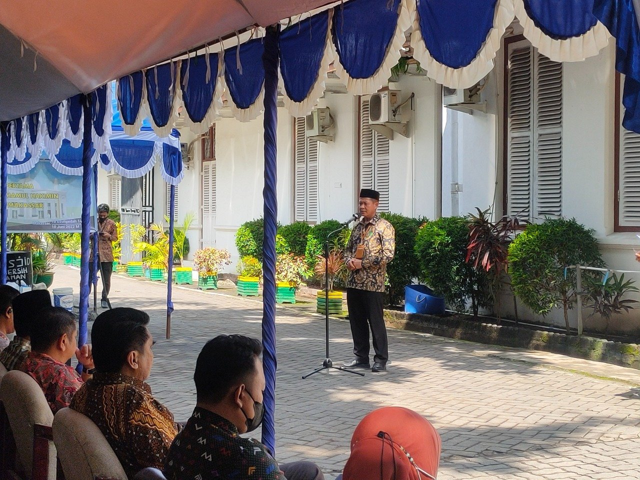 peletakanbatupertama2.jpg