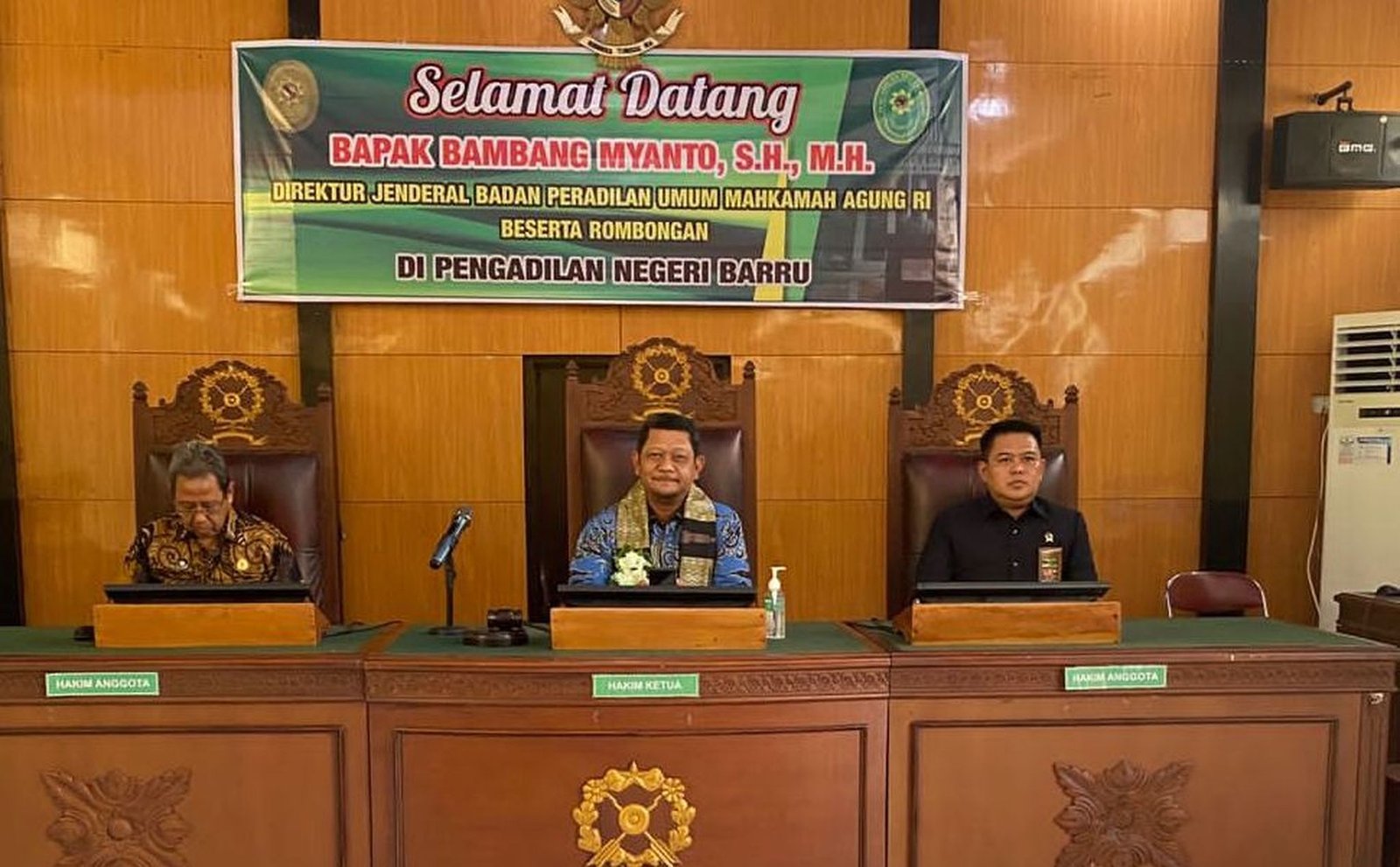 Barru_019f071e-902d-48c1-b17e-e6d2a03de9e8_e9862.jpg