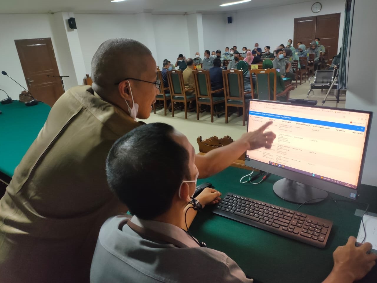 simonas digunakan pada rapat monitoring dan evaluasi kinerja kepaniteraan